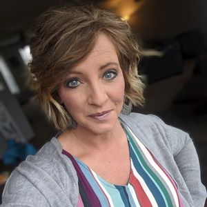 Meet your Posher, Kim